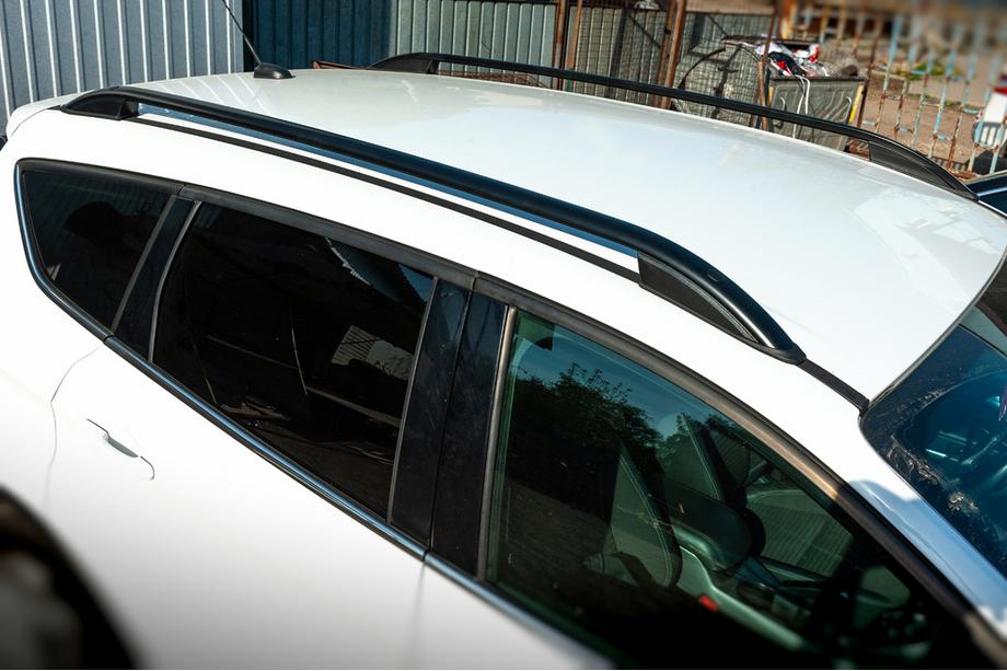 Ford Kuga/Escape 2013–2019 Strešne sani Skyport (črne) Image
