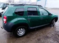 Renault Duster 2008–2017 Obrobe kolotekov (4 kosi, črne ABS) fotografija 2