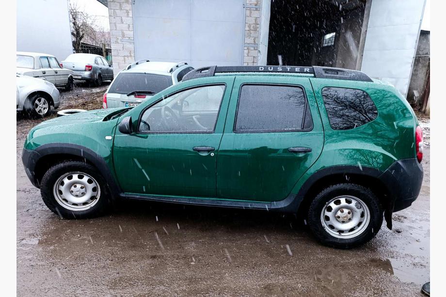 Dacia Duster 2008–2018 Obrobe kolotekov (4 kosi, črne ABS) Fotografija 1