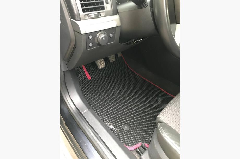 Opel Vectra C 2002–2008 EVA avtomobilske preproge (črne) Image