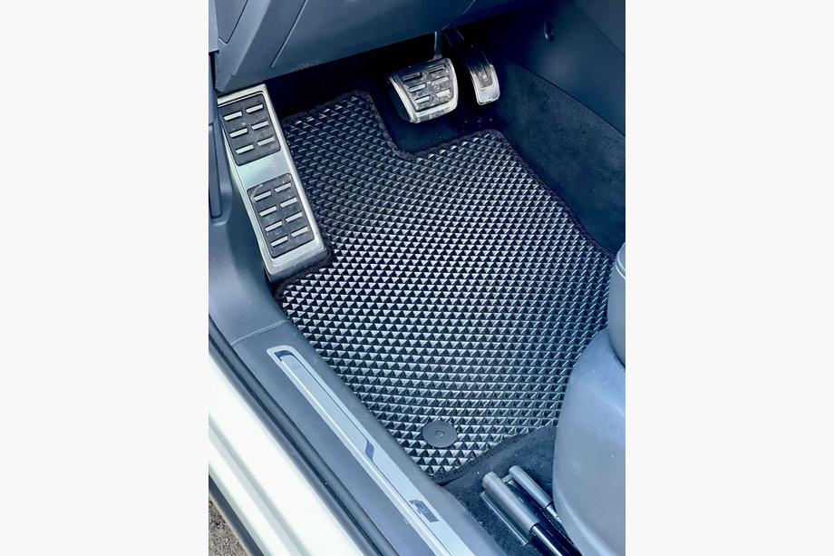 Volkswagen Tiguan 2016–2023 EVA avtomobilske preproge (črne) Image