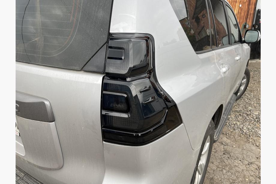 Toyota Land Cruiser Prado 150 2009–2023 Zadnje luči BlackEdition V3 (2017+, 2 kos) Image