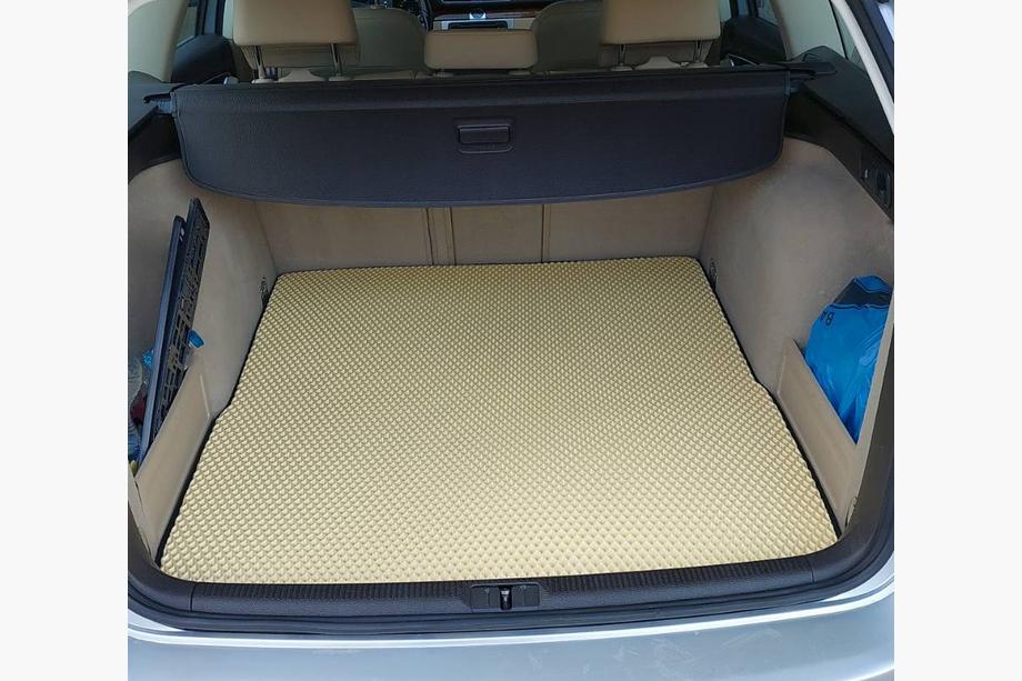 Volkswagen Passat B7 2012–2015 Predpražnik prtljažnika (EVA, bež) SW Image