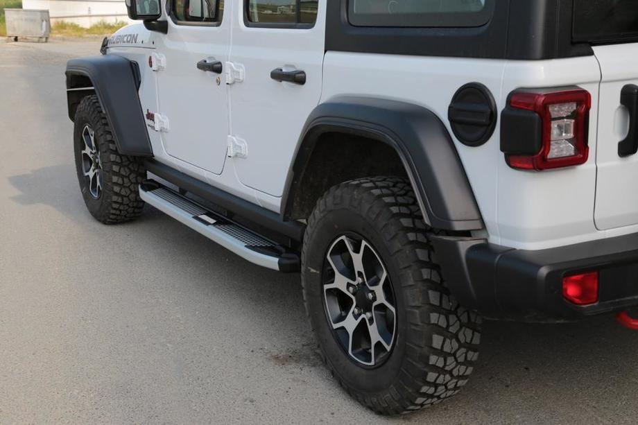 Jeep Wrangler 2018– Mevsim Grey bočne stopnice (2 kos, aluminij) Fotografija 1