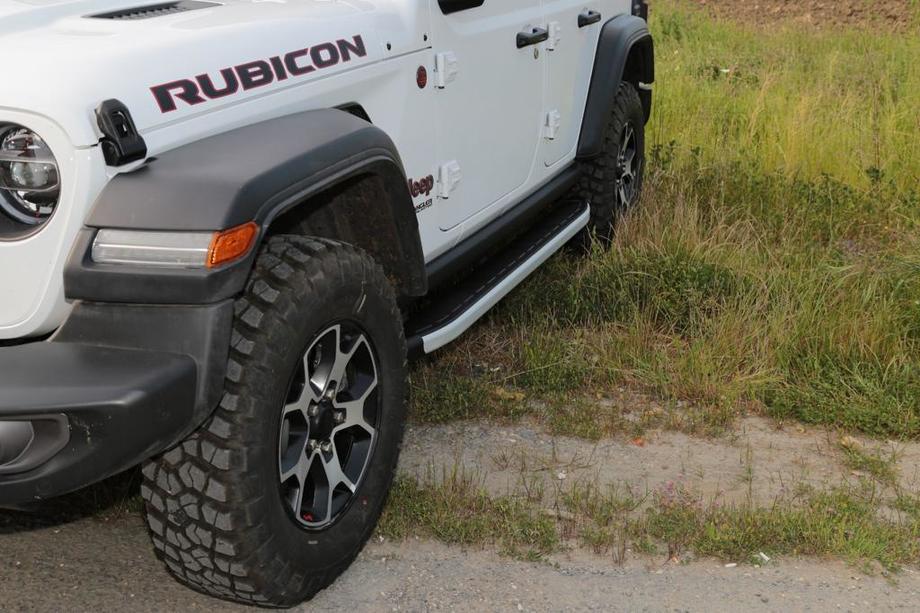 Jeep Wrangler 2018– Bočne stopnice Fullmond (2 kos, aluminij) Image