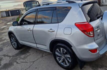 Toyota Rav 4 2006–2013 Obrobe blatniških lokov (4 kosi, črne, ABS plastika) fotografija 2