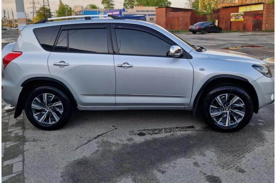 Toyota Rav 4 2006–2013 Obrobe blatniških lokov (4 kosi, črne, ABS plastika) Image