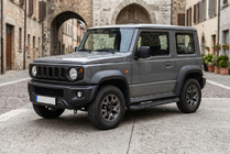 Suzuki Jimny 2018– Stranski pragovi Tayga Black (2 kos, aluminij) fotografija 1