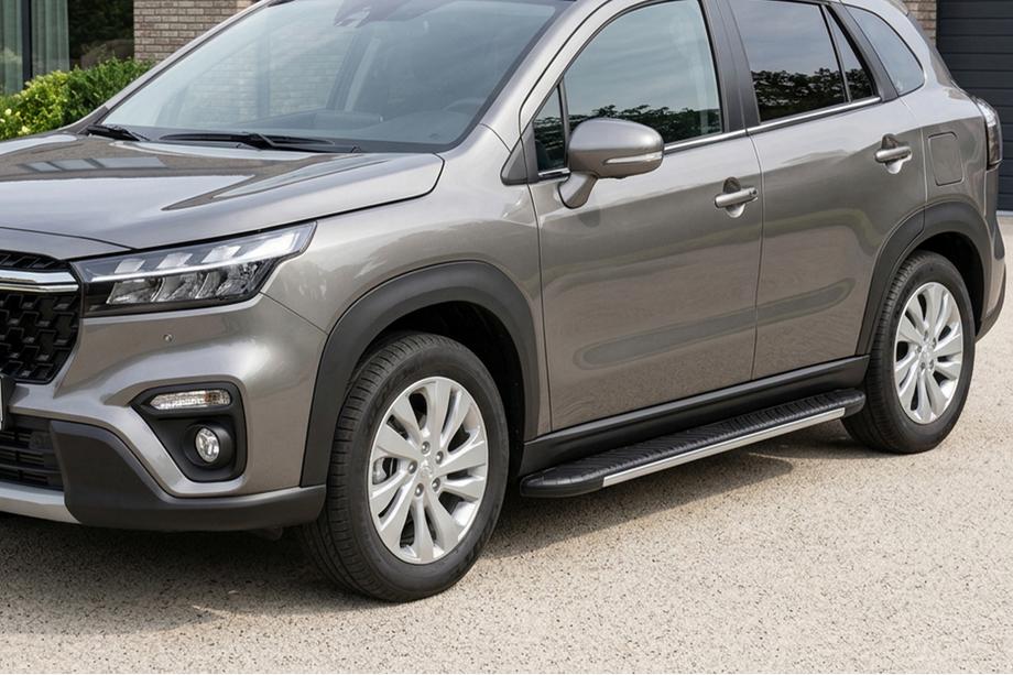 Suzuki SX4 S-Cross 2021– Bočni pragovi Bosphore Grey (2 kos, aluminij) Image