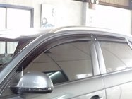 Audi Q3 2011–2019 Deflektorji oken (4 kosi, HIC) fotografija 3