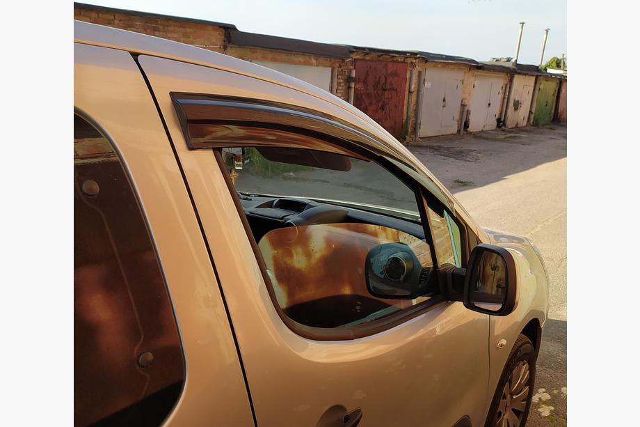 Peugeot Partner Tepee 2008–2018 Vetrni deflektorji oken (2 kos, Sunplex Sport) Image