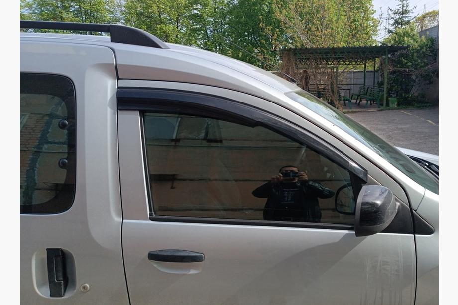 Dacia Dokker 2013–2022 Vetrni deflektorji oken (2 kos, Sunplex Sport) Fotografija 2