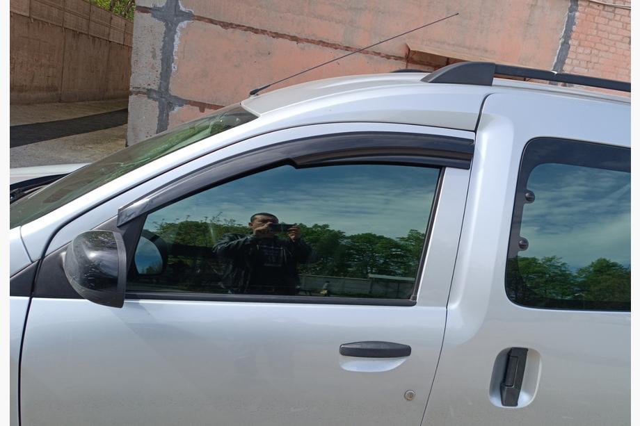 Renault Dokker 2013–2022 Vetrni deflektorji oken (2 kos, Sunplex Sport) Image
