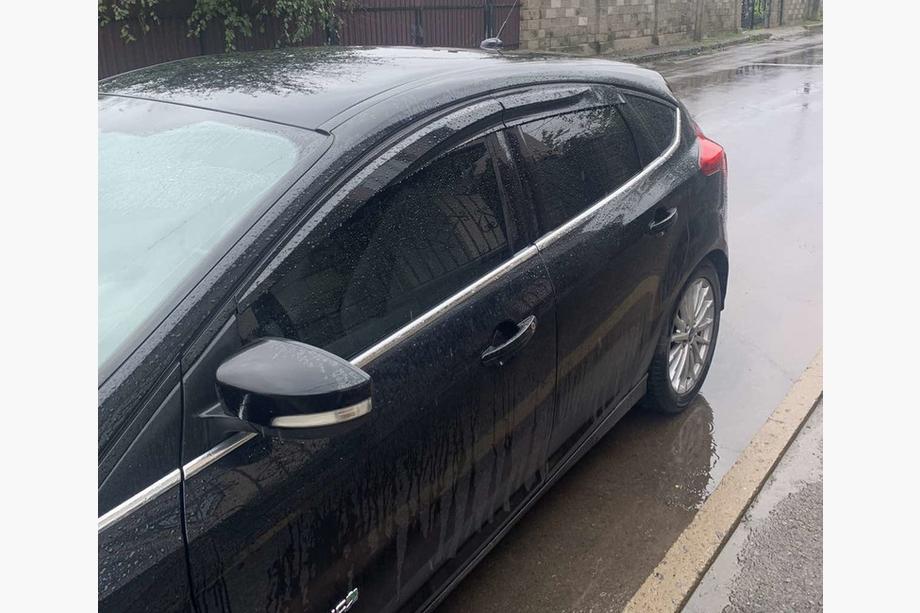 Ford Focus III 2011–2017 Vetrni deflektorji oken HB/Sedan (4 kos, Sunplex Sport) Image