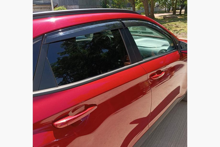 Hyundai Kona 2017–2023 Vetrni deflektorji oken (4 kosi, Sunplex Sport) Fotografija 13