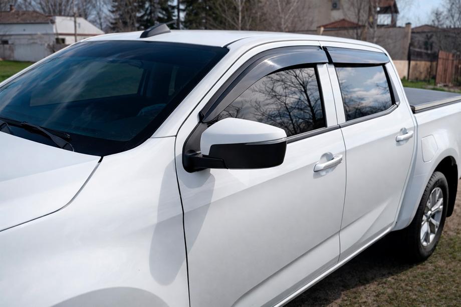 Isuzu D-Max 2019– Vetrni deflektorji oken (4 kosi, Sunplex Sport) Fotografija 2