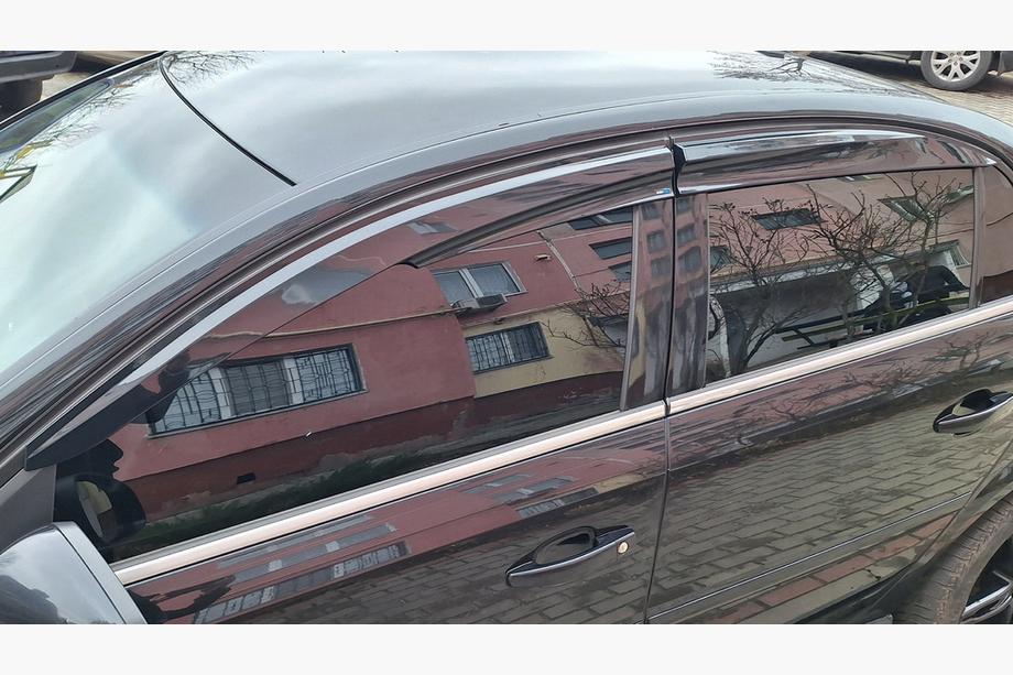 Opel Vectra C 2002–2008 Deflektorji oken SD (4 kos, Sunplex Sport) Fotografija 1