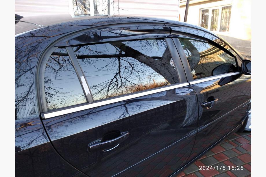 Opel Vectra C 2002–2008 Deflektorji oken SD (4 kos, Sunplex Sport) Fotografija 5