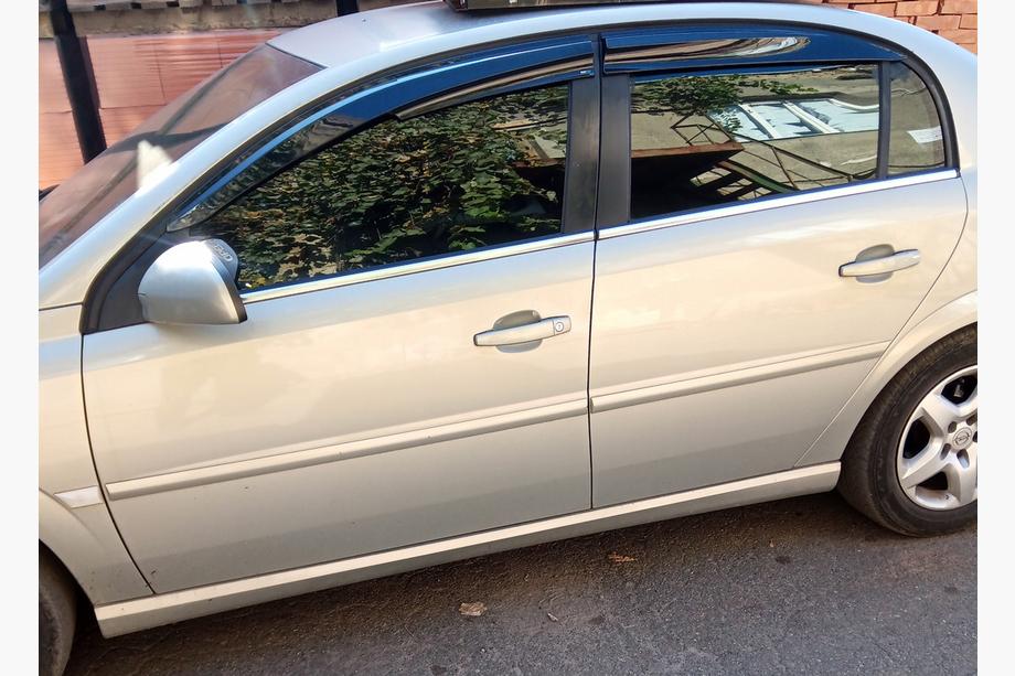 Opel Vectra C 2002–2008 Deflektorji oken SD (4 kos, Sunplex Sport) Fotografija 11