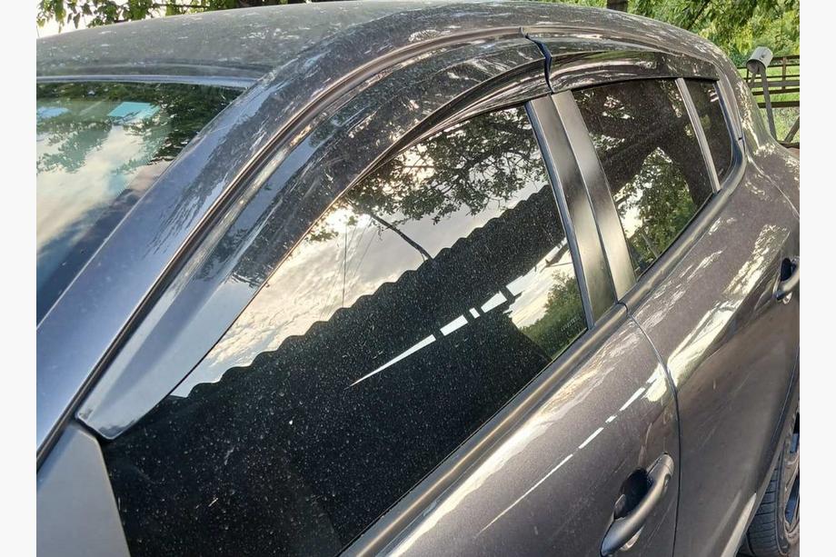 Renault Megane III 2009–2016 Vetrni deflektorji za okna HB (4 kos, Sunplex Sport) Image