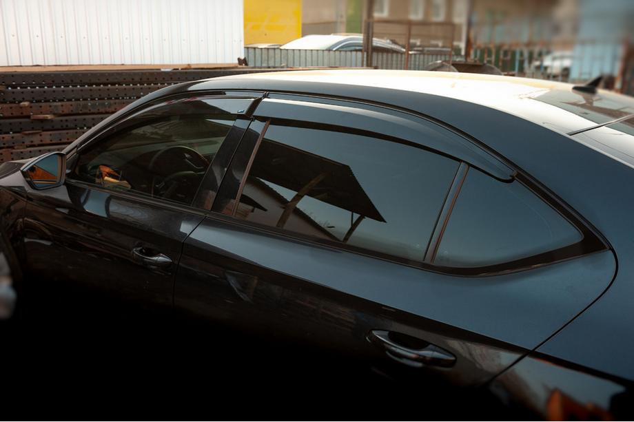 Skoda Superb 2015–2024 Deflektorji oken SD (4 kos, Sunplex Sport) Fotografija 3