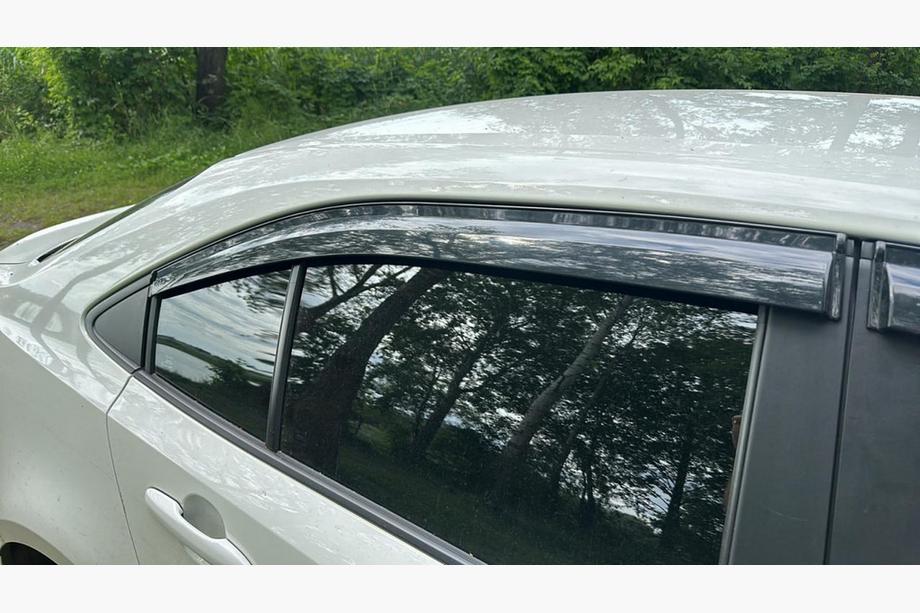 Toyota Corolla 2019– Vetrni deflektorji oken (4 kosi, Sunplex Sport) Fotografija 2