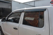 Volkswagen Amarok 2010–2022 Vetrni deflektorji oken (4 kosi, Sunplex Sport) fotografija 3
