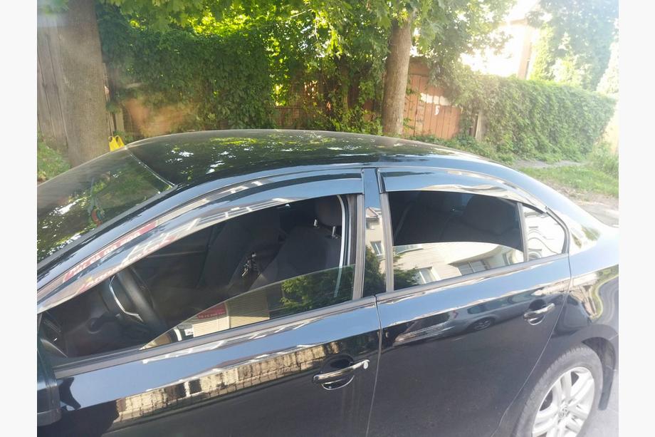 Volkswagen Jetta 2011–2018 Vetrni deflektorji oken (4 kosi, Sunplex Sport) Fotografija 1