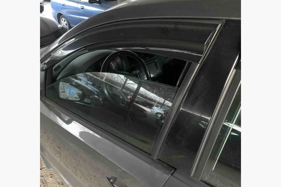 Volkswagen Polo 2010–2017 Vetrni deflektorji za okna HB (4 kos, Sunplex Sport) Image