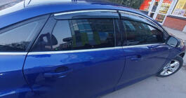 Ford Focus III 2011–2017 Vetrniki za okna s kromiranim letvenim okrasnim trakom HB/Sedan (4 kosi, Sunplex Chrome) fotografija 2