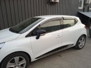 Renault Clio V 2019– Vetrni deflektorji za okna s kromirano okrasno letvijo (4 kosi, Sunplex Chrome) fotografija 1