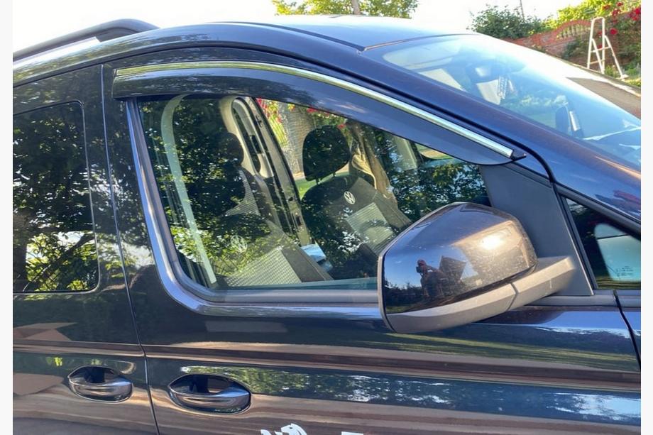 Volkswagen Caddy 2020– Vetrni deflektorji oken s kromiranim okrasnim trakom (2 kos, Sunplex Chrome) Fotografija 2