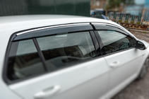 Volkswagen Golf 7/E-Golf 2012–2020 Vetrni deflektorji za okna s kromiranim robom HB (4 kos, Sunplex Chrome) fotografija 1