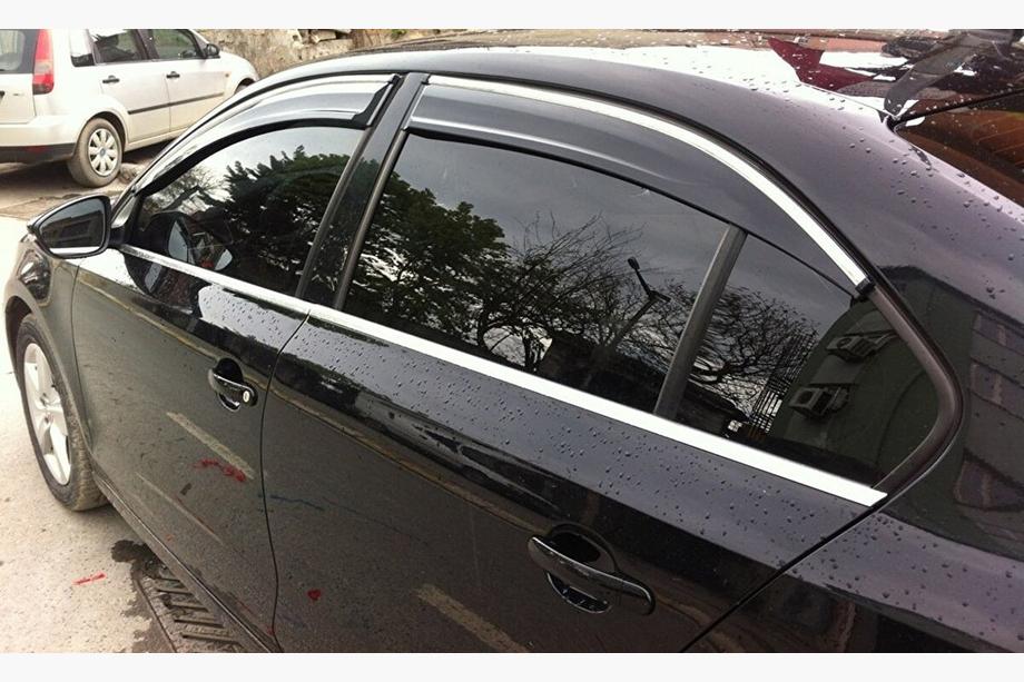 Volkswagen Jetta 2011–2018 Vetrni deflektorji za okna s kromirano okrasno letvijo (4 kosi, Sunplex Chrome) Image