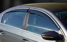 Volkswagen Passat B8 2015–2023 Vetrni deflektorji za okna s kromirano letvijo SD (4 kos, Sunplex Chrome) fotografija 1