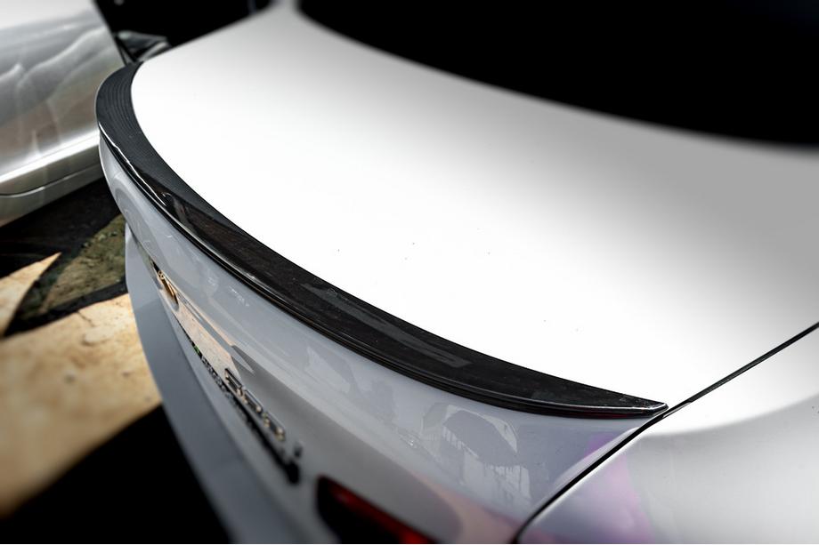 BMW serija 5 F10/F11 2010–2016 Lip spojler Sunplex (za F10, črn) Image