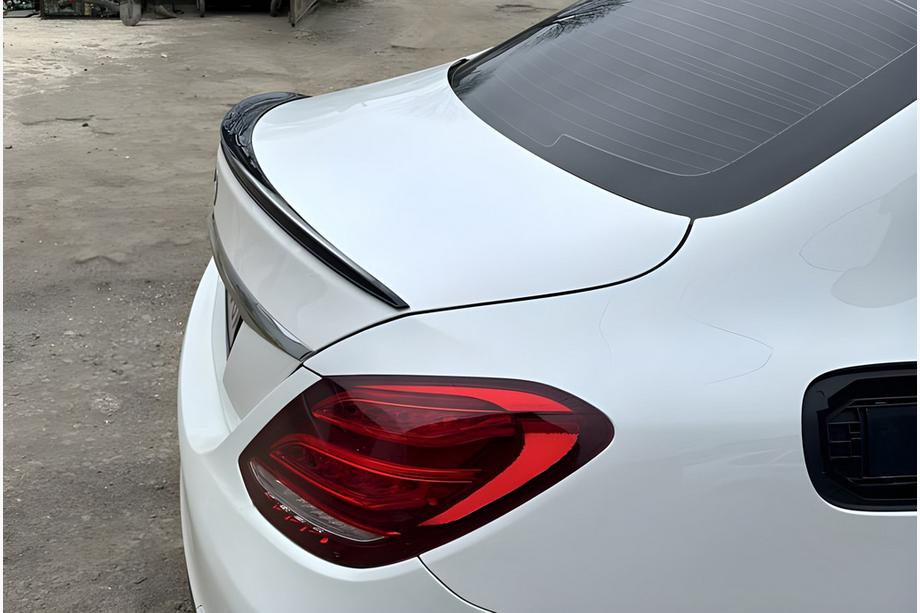 Mercedes C-class W205 2014–2021 Lip spojler LIP (Sunplex, črn) (125,9 cm x 6 cm) Fotografija 1