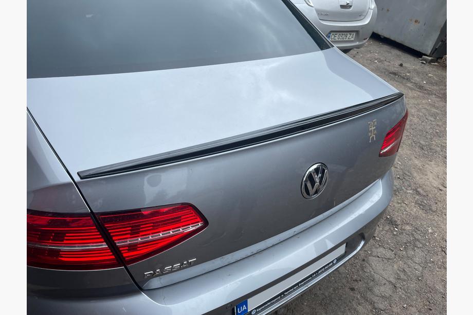Volkswagen Passat B8 2015–2023 LIP spojler (Sunplex, črn) (115,8 cm x 6,3 cm) Fotografija 2