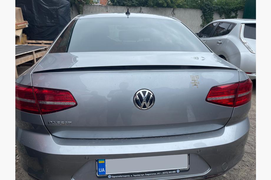Volkswagen Passat B8 2015–2023 LIP spojler (Sunplex, črn) (115,8 cm x 6,3 cm) Fotografija 3