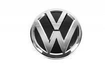 Volkswagen Passat B8 2015–2023 Sprednji emblem (2015-2018) 3G0853601B fotografija 2