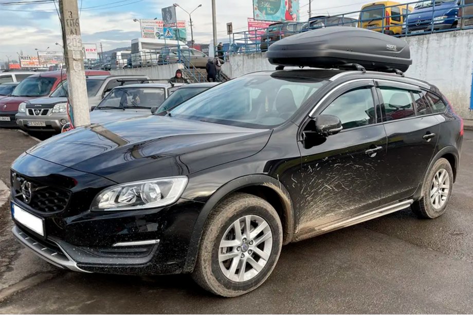 Volvo V60 2011–2018 Vetrni deflektorji za okna s kromirano letvijo (4 kosi, HIC) Image