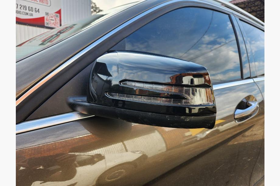 Mercedes S-class W221 2005–2013 AMG-Look pokrovi ogledal (2009-2013, 2 kos) Image