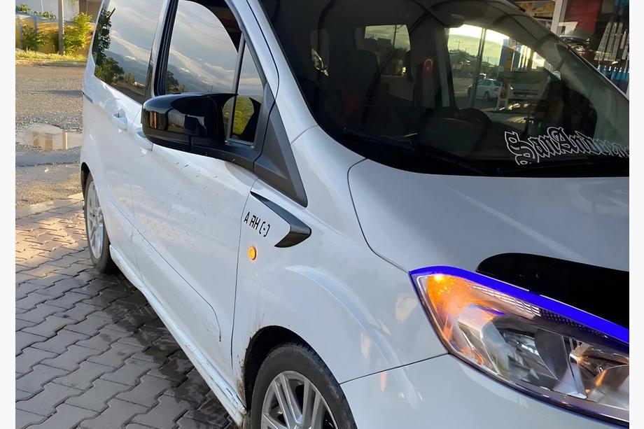 Ford Courier 2014–2023 Pokrovi ogledal BMW-style (2018↗, 2 kosa) Image
