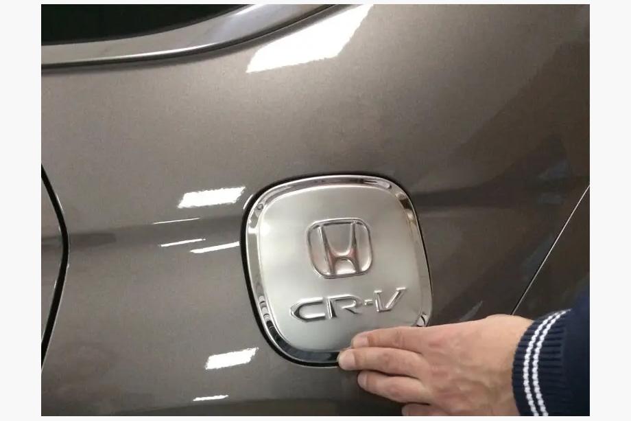 Honda CRV 2012–2016 Kromiran pokrov lopute rezervoarja (ABS) Image