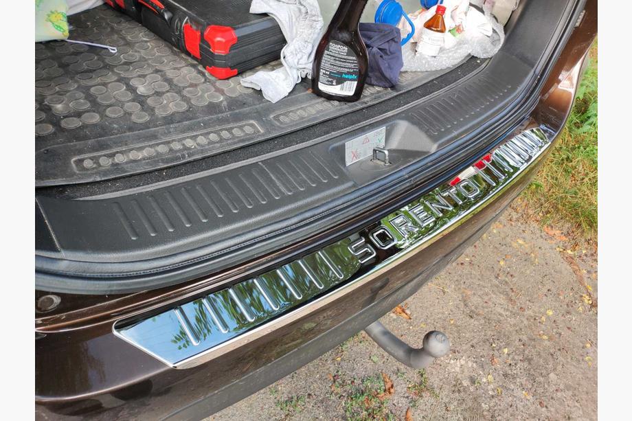 Kia Sorento II XM 2009–2014 Kromirana letev za zadnji odbijač Libao (2013+) Image