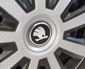 Skoda Nalepke za sredinske pokrovčke platišč 54 mm (4 kosi) fotografija 1