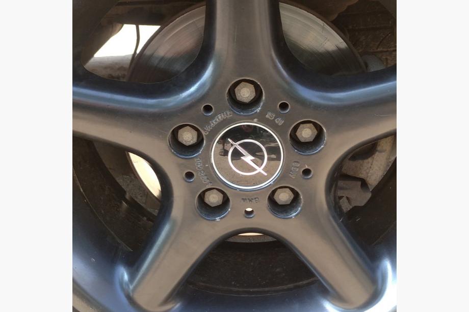 Opel Nalepke za sredinske pokrovčke platišč 54 mm (4 kosi) Fotografija 4