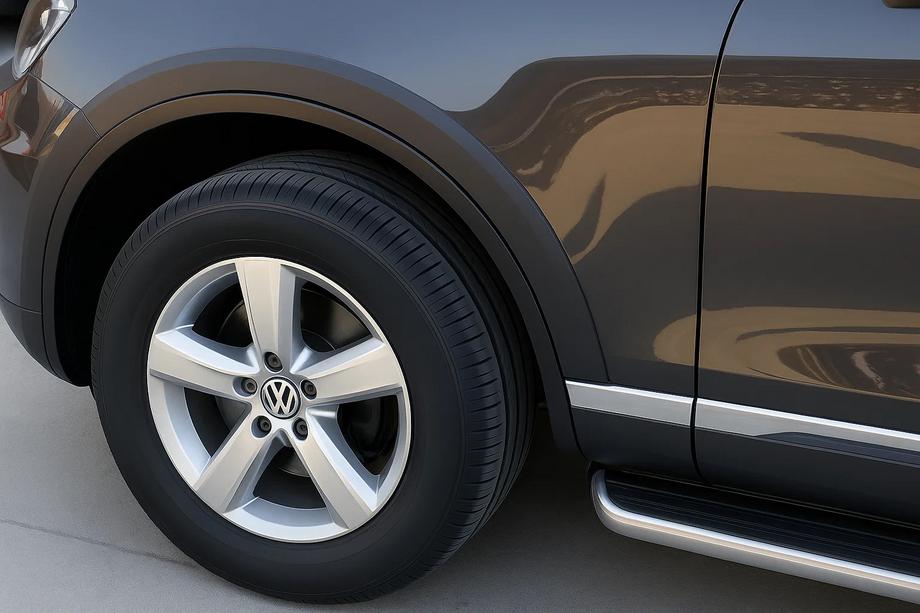 Volkswagen Touareg 2010–2018 Razširitve kolesnih lokov Image