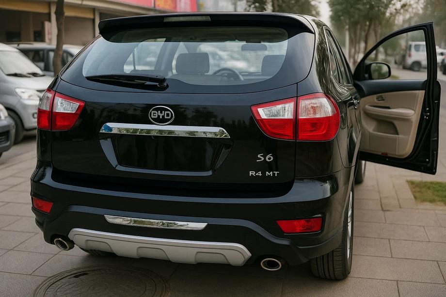 BYD S6 2010–2016 Zadnja obloga difuzorja Image