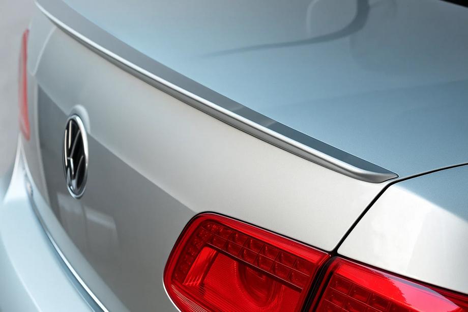 Volkswagen Passat B7 2012–2015 Libao spojler (ABS plastika, za EU) Image